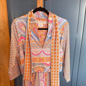 Gretchen Scott Orange Paisley Tie-Neck Blouse w Light Blue Accents NWOT